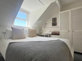 Charming Two Bed house in Central Penzance, готель у місті Пензанс