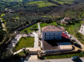 Casa Gasparro - Agri Resort del Cilento, Hotel in Roccadaspide