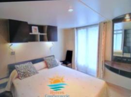 Mobil-home issis tout confort โรงแรมในอิแยร์