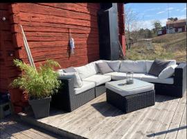 Cabin retreat in the archipelago