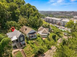 Historic Renovated 2BD - Overlooking Downtown, hotel di Knoxville