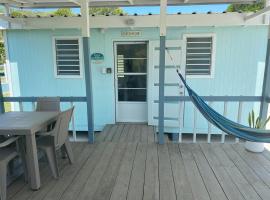 Twin Tiny Village Kia, σαλέ σε Cabo Rojo
