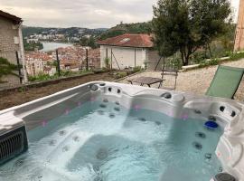 Jacuzzi avec vue exceptionnelle, hotel a Vienne