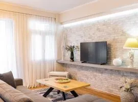 Pythagorio Blue Street Apartment with Balcony