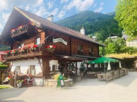 Almhütte zwei Welten, bed and breakfast en Obervellach