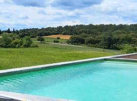 La ROSÉE des Cévennes Gîte 120m2 à 5min d'Anduze: Massillargues-Attuech şehrinde bir otel