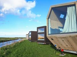 Tiny House Pioneer 17 Zur Meerseite - Green Tiny Village Harlesiel, hotel v destinaci Carolinensiel