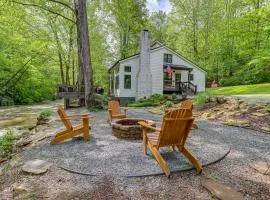 Deck and Fire Pit Bliss Mountaintown Creek Cottage!