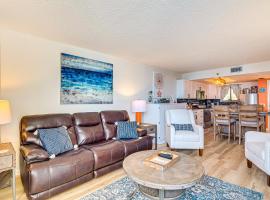 Gulf-View Condo w/ Heated Pool in Hudson!, готель у місті Гадсон