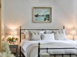 Cotswold Luxury Coach House - ideal for couples, w/ EV charging