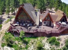Mtn Cabin Between Bryce Canyon and Zion Natl Parks!, будинок для відпустки у місті Long Valley Junction