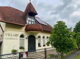 Villart vend&eacute;gh&aacute;z