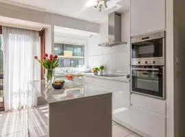 WeLoveOostende - Newly renovated large apartment 150m from the beach - Including bed sheets and final clea-ning