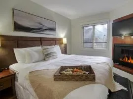 Marvellous Mountain Condo Pool & Hot Tub