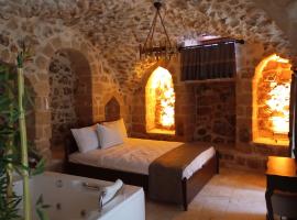 ARev BUTİK HOTEL: Mardin, Mardin Havaalanı - MQM yakınında bir otel