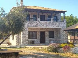 Villa Monolia