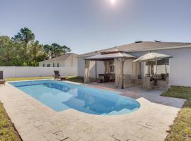 Stylish Port St Lucie Home about 12 Mi to Beach!, hotel in Port Saint Lucie