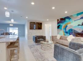 6 Mi to River Park Marina, Boardwalk Home with Pool, hotel v destinaci Port Saint Lucie