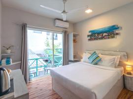 Ocean Pearl Maldives at Gulhi Island: Gulhi şehrinde bir kiralık tatil yeri