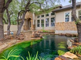 4 minutes from Canyon Lake with Jacuzzi, BBQ, Firepit, 1GbpWifi, and More, hotel in Canyon Lake
