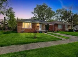 Queen G2 Mansion home