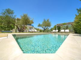 Villa Marian with Private Swimming Pool & Jacuzzi, beach rental sa Georgioupolis