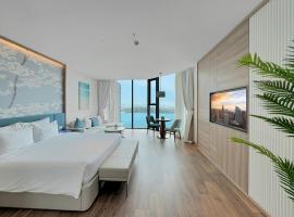 Luxury 5 Star A La Carte Residence Ha Long, aparthotel u Ha Longu