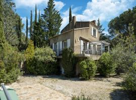 Lovely country house with private pool, holiday home in Vieussan