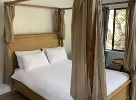 Turtle Cove Lake Front Cabin 300m To Beach