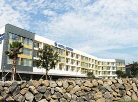 Pearly Hotel, hotel in Jeju-stad