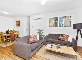 Executive Apt - 2BR 1BA w Parking