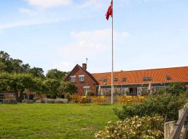 Lovely Apartment At Beautiful Solgaarden 9, pet-friendly hotel in Svaneke