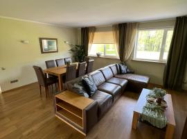 Seto Apartment, hotel con estacionamiento en Merem&auml;e