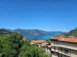 APPARTAMENTO TOSCANINI - LAKE VIEW WITH TERRACE