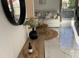 Duplex en bord de mer avec piscine et parking