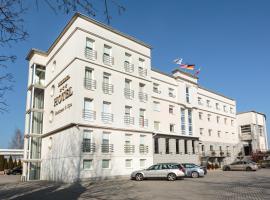 Hotel Iskierka Economy Class, готель у місті Мєлєц