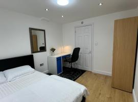 Room with en-suite facilities, hotel em Ashford