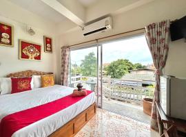 Home One Love Ayutthaya main Zone by Baan one love group, hotel u gradu 'Ajutaja'