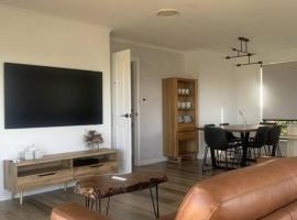Beautiful Mountain Views, hotel in Kings Meadows