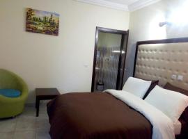 Hotel Saphir, hotel di Abidjan
