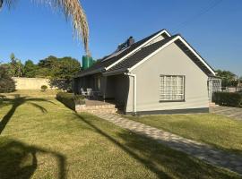Impeccable 3-Bed House in Harare, cabaña o casa de campo en Harare
