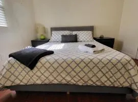 Unit 1 - Modern Roosevelt Row Condo 2BR 1BA Downtown Stay