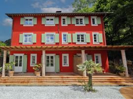 Antico Podere La Polletta, готель у місті Камайоре