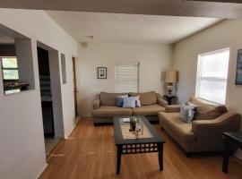 2BR 1BA Condo in Roosevelt Row Arts District, hotel v destinácii Phoenix