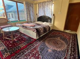 Pine Brooke Pahalgam, Hotel in Pahalgām