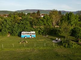 Bus Ikarus, glamping site in Prievidza