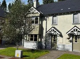 Kilronan 3 bed house on castle grounds
