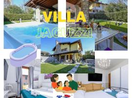 DesenzanoLoft Luxury suite with jacuzzi and garden, hotel en Desenzano del Garda