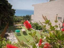 Petasos House - Garden - Sea View Renovated January 2024!, hotel with parking in Sellía