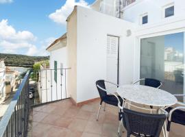 Lovely Home In Portocolom With Kitchen, hotel in Portocolom